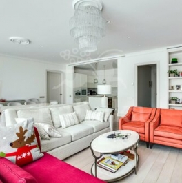 Продажа 4-комн квартиры на вторичном рынке Пироговская М. ул,  д. 8