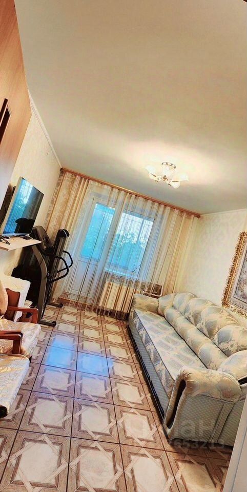 Продажа 3-комн квартиры на вторичном рынке Колпино, улица Ижорского Батальона, 14
