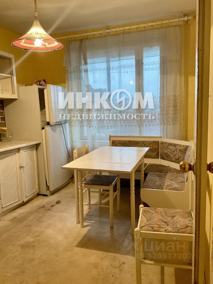 Продажа 3-комн квартиры на вторичном рынке улица Корнейчука, 14