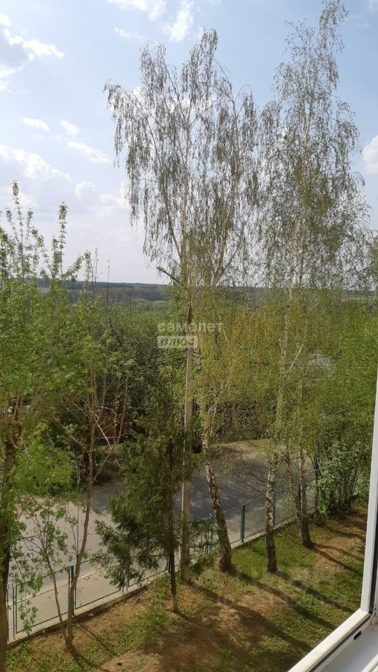 Продажа 2-комн квартиры на вторичном рынке пос. Кузнечики, 6
