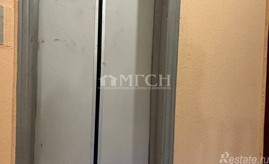 Продажа 2-комн квартиры на вторичном рынке Бирюлёвская улица,  д. 46