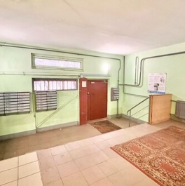 Продажа 1-комн квартиры на вторичном рынке улица Кораблестроителей,  д. 35 к1 литБ