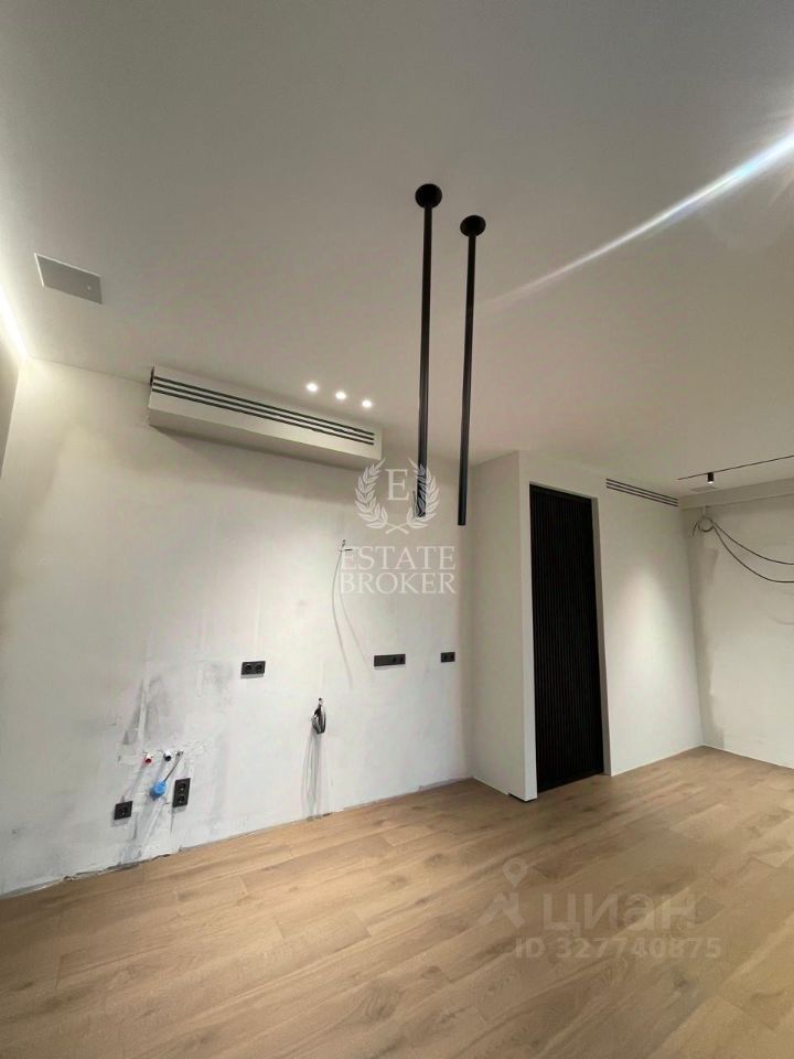 Продажа 3-комн квартиры на вторичном рынке Ходынская улица, 2