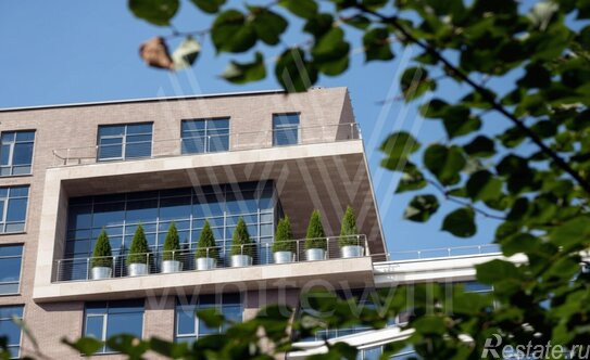 Продажа 5-комн квартиры на вторичном рынке улица Советской Армии