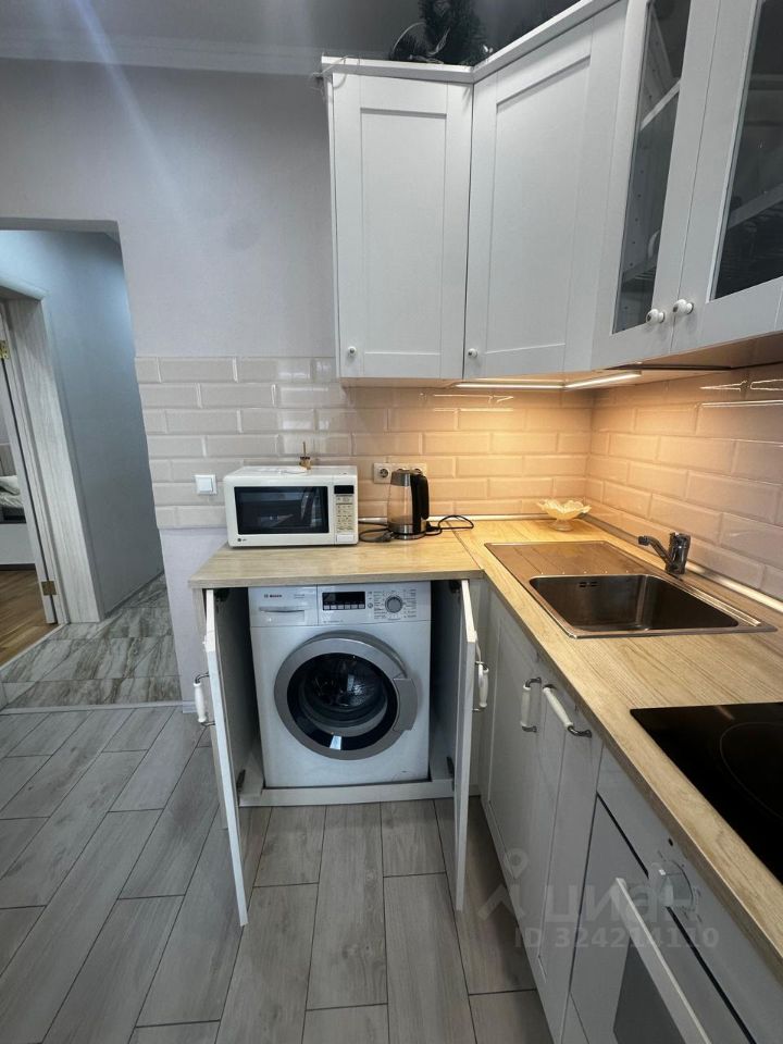 Аренда 1-комн квартиры на вторичном рынке Зенино ЖК Самолет мкр, Люберцы, улица Вертолетная,  д. 10