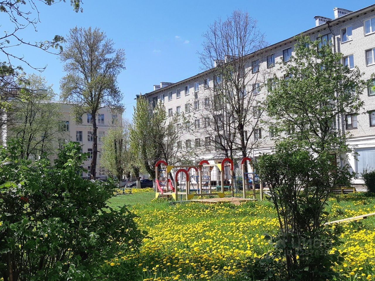 Продажа 2-комн квартиры на вторичном рынке Сланцы, улица Ломоносова, 48А