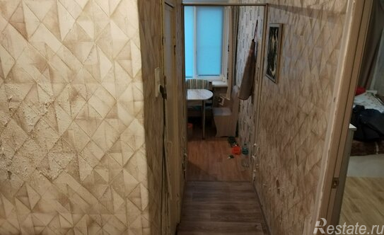 Продажа 1-комн квартиры на вторичном рынке Кириши, ул Советская,  д. 9