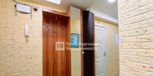 2-комн квартира Большевиков пр-кт,  д. 19
