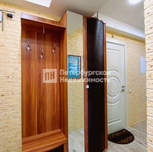 2-комн квартира Большевиков пр-кт,  д. 19