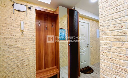 Продажа 2-комн квартиры на вторичном рынке Большевиков пр-кт,  д. 19