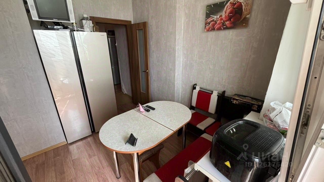 Продажа 2-комн квартиры на вторичном рынке Молодогвардейская улица,  д. 24