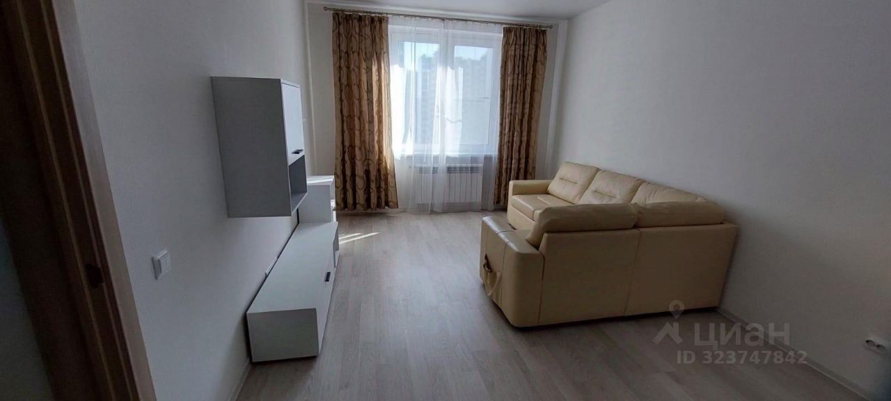 Аренда 2-комн квартиры на вторичном рынке улица Кварцевая, 4к4