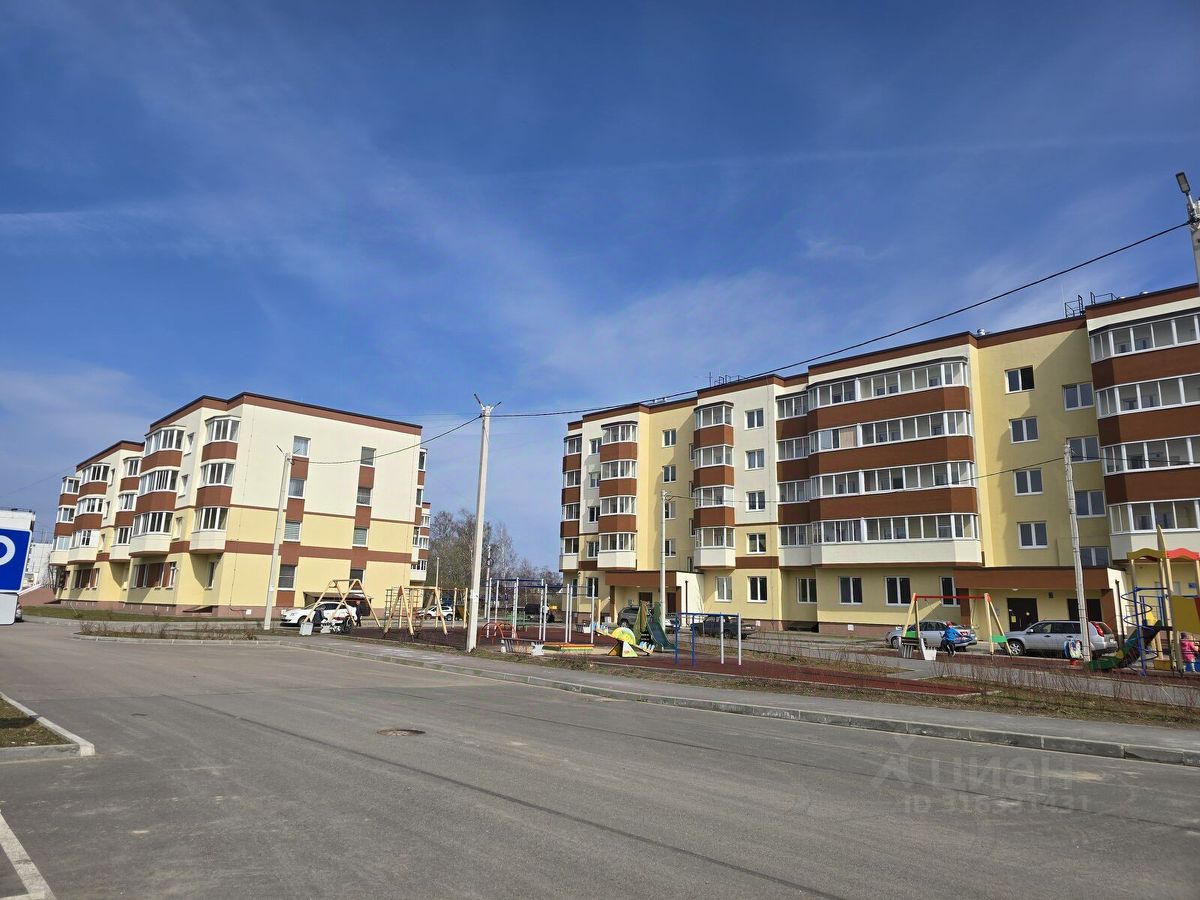 Продажа 1-комн квартиры на вторичном рынке Дубровка пгт, улица Томилина, 9