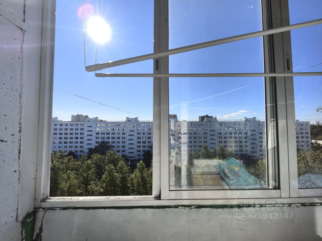 Продажа 3-комн квартиры на вторичном рынке улица Подвойского, 34к1