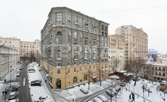 Продажа 4-комн квартиры на вторичном рынке Брюсов переулок,  д. 17