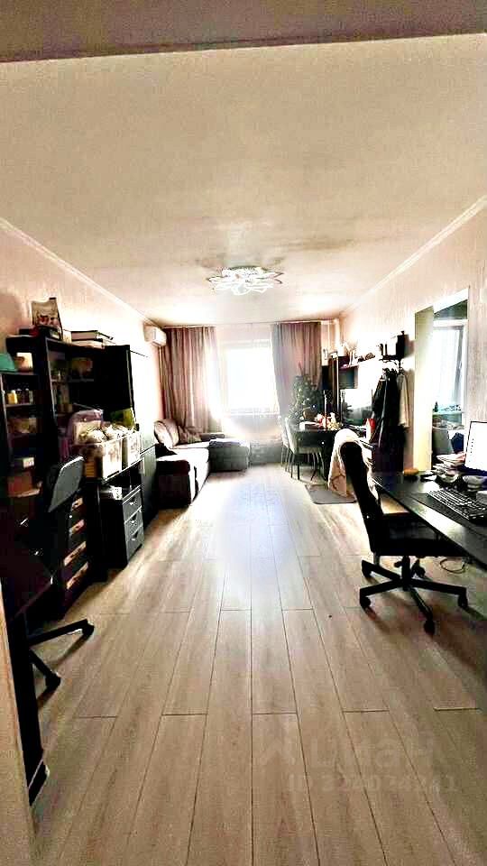 Продажа 4-комн квартиры на вторичном рынке Волжский бульвар, 11