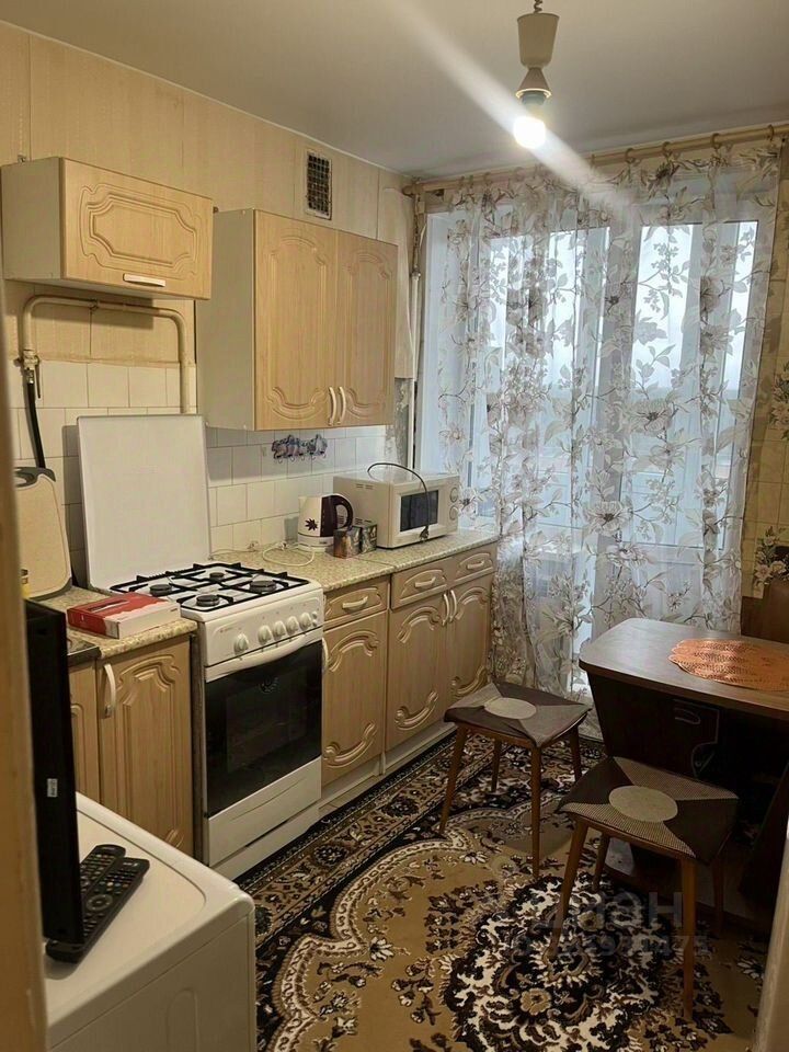 Продажа 2-комн квартиры на вторичном рынке Сосновый Бор, улица Космонавтов, 12
