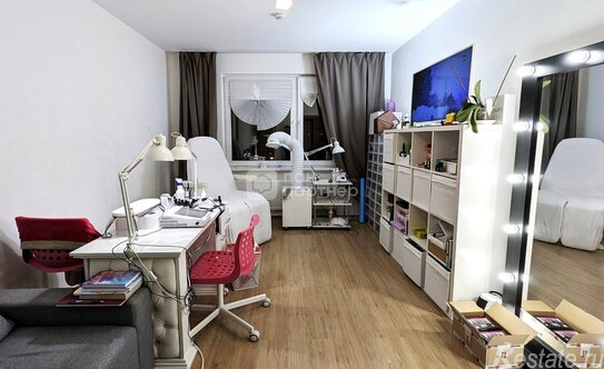 Продажа 1-комн квартиры на вторичном рынке Парашютная ул