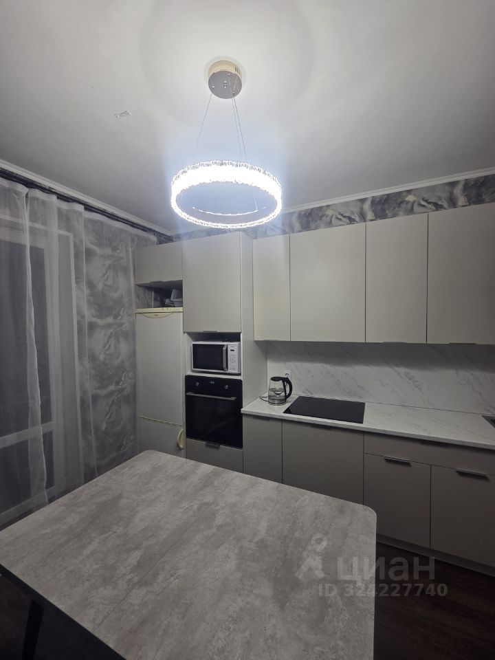 Продажа 1-комн квартиры на вторичном рынке проспект Ветеранов, 175