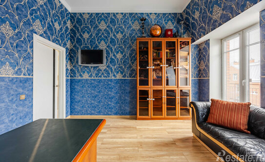 Продажа 4-комн квартиры на вторичном рынке Новосельковская улица,  д. 23