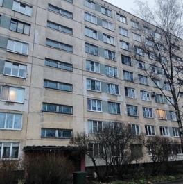 Продажа 1-комн квартиры на вторичном рынке Будапештская ул,  д. 8