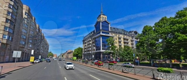 Продажа 3-комн квартиры в новостройке набережная Адмирала Лазарева,  д. 16