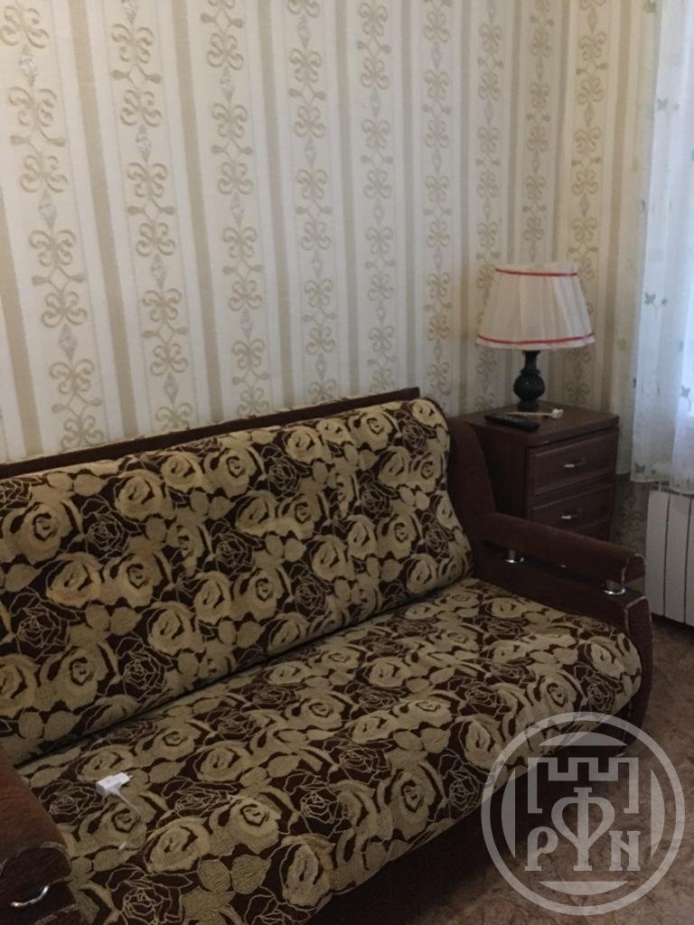 Продажа комнаты Петергоф г., Аврова ул. ,  д. 18