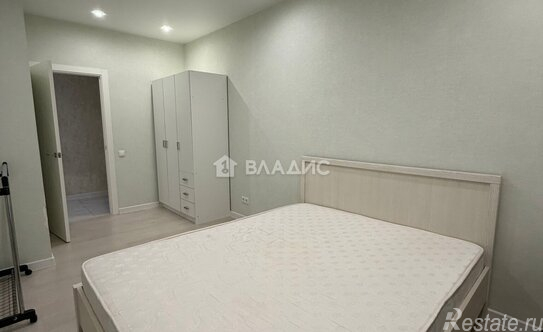 Продажа 1-комн квартиры на вторичном рынке ул Озёрная,  д. 9