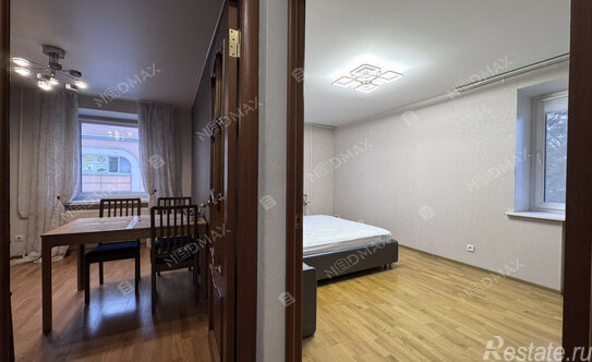 Продажа 3-комн квартиры на вторичном рынке Шлиссельбургский пр-кт,  д. 13