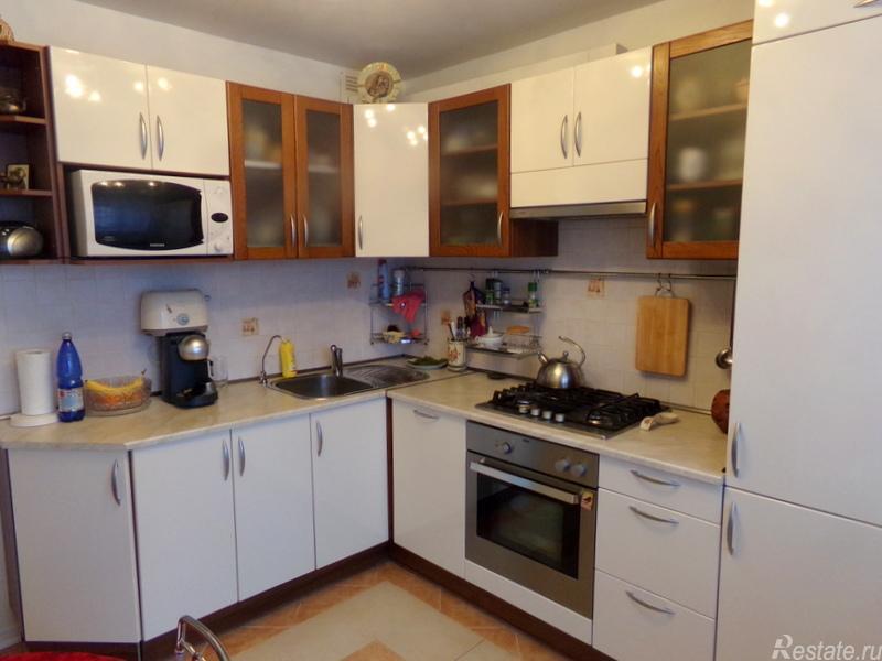 Продажа 3-комн квартиры на вторичном рынке Ленинградская область, г. Выборг, ул. Сухова,  д. 18