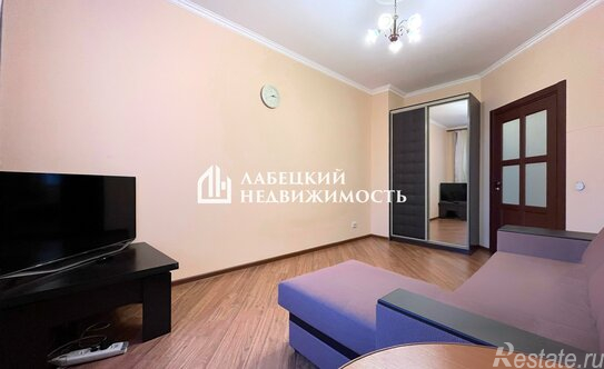 Продажа 1-комн квартиры на вторичном рынке улица Есенина,  д. 1 к1