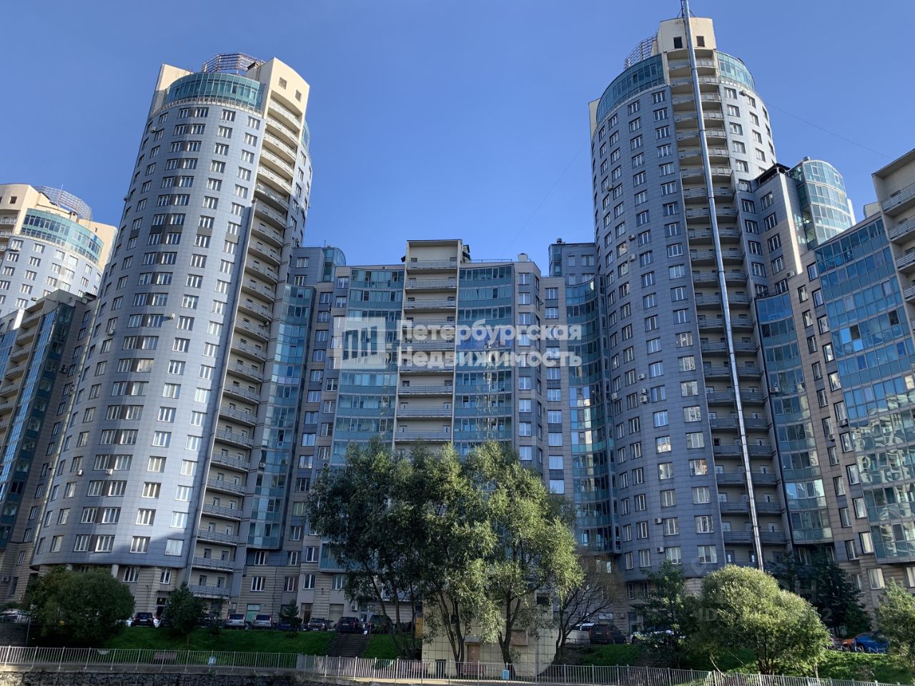 Продажа 4-комн квартиры на вторичном рынке проспект Энгельса, 93
