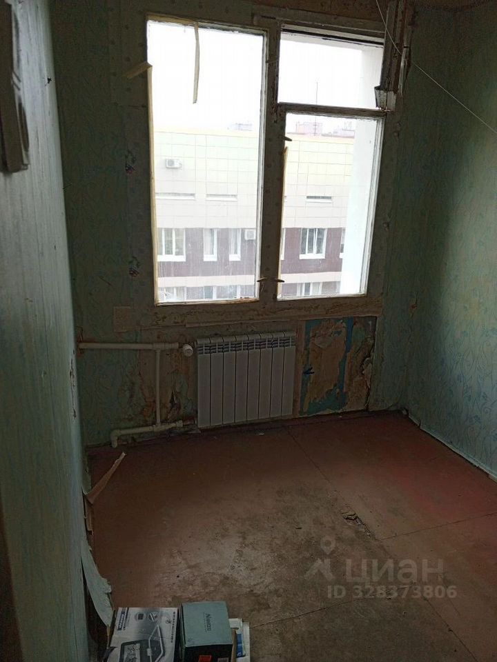 Продажа 4-комн квартиры на вторичном рынке Ломоносов, Профсоюзная улица, 11а