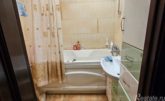 Продажа 3-комн квартиры на вторичном рынке Люберцы г, Воинов-интернационалистов ул,  д. 21 к3