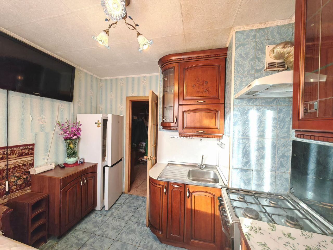 Продажа 1-комн квартиры на вторичном рынке Колпино, Раумская улица,  д. 1