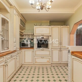 Продажа 4-комн квартиры на вторичном рынке Варшавская ул,  д. 19,  к. 2