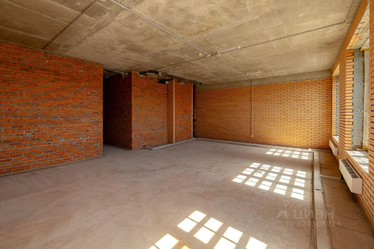 Продажа 3-комн квартиры на вторичном рынке улица Ефремова, 19к3