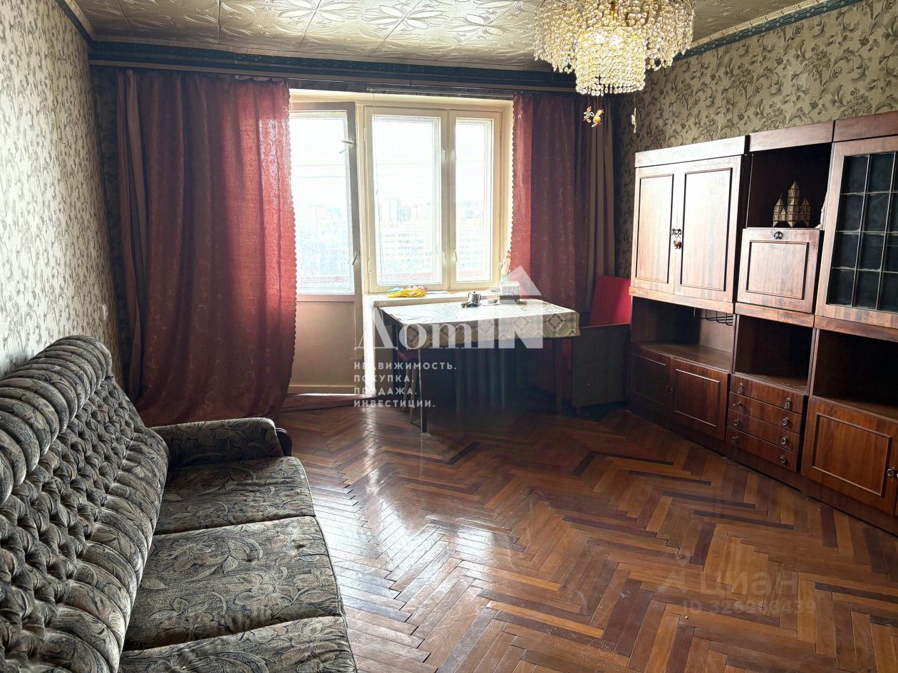 Продажа 2-комн квартиры на вторичном рынке улица Десантников, 34