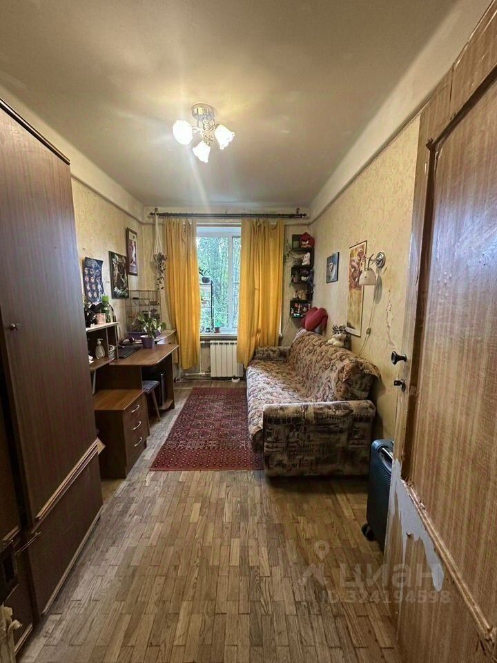 Продажа 2-комн квартиры на вторичном рынке улица Добровольцев, 48