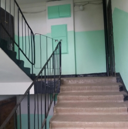 Продажа 3-комн квартиры на вторичном рынке Гатчинский р-н, Суйда п, Центральная ул.,  д. 1