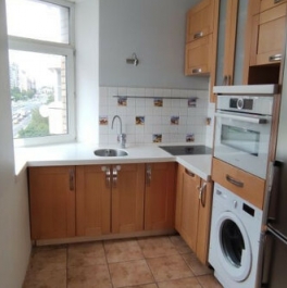 Аренда 2-комн квартиры на вторичном рынке Каменщики Б. ул,  д. 21/8