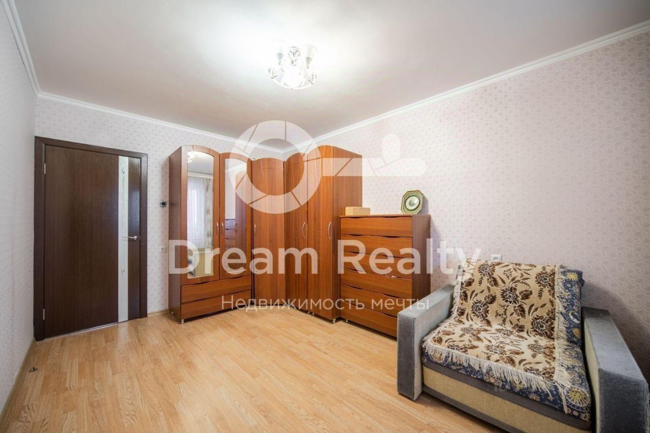 Продажа 2-комн квартиры на вторичном рынке Северный мкр, улица Набережная, 14