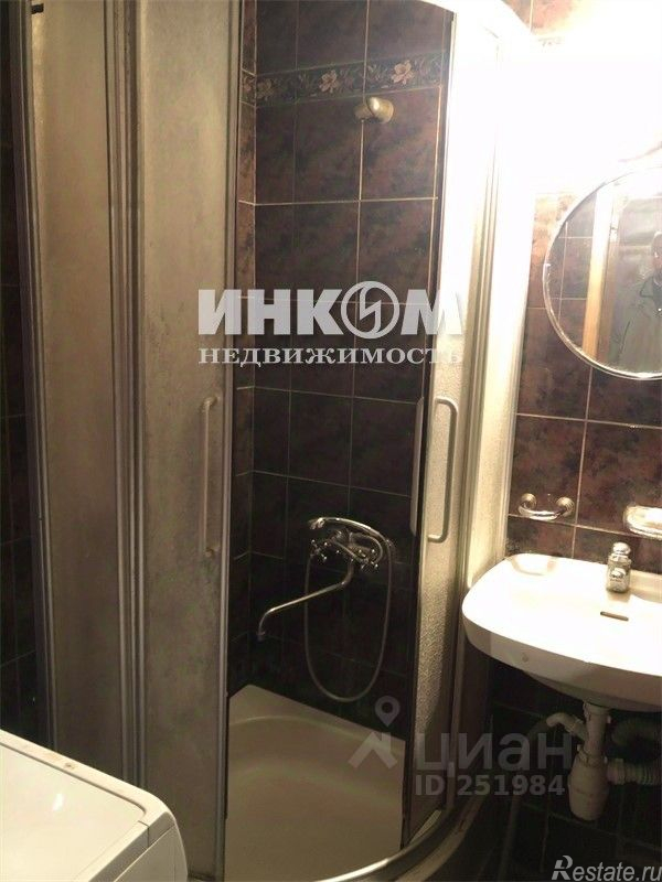 Продажа 3-комн квартиры на вторичном рынке Пионерская Б. ул,  д. 15 с1