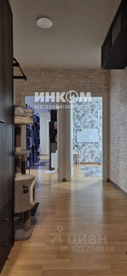 Продажа 3-комн квартиры на вторичном рынке проезд Черепановых, 38к1
