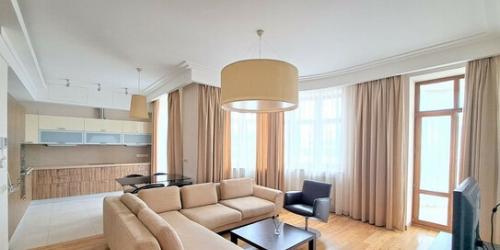 2-комн квартира Каменщики Б. ул,  д. 2