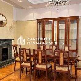 Продажа 4-комн квартиры на вторичном рынке Рублевское ш,  д. 11,  к. 2