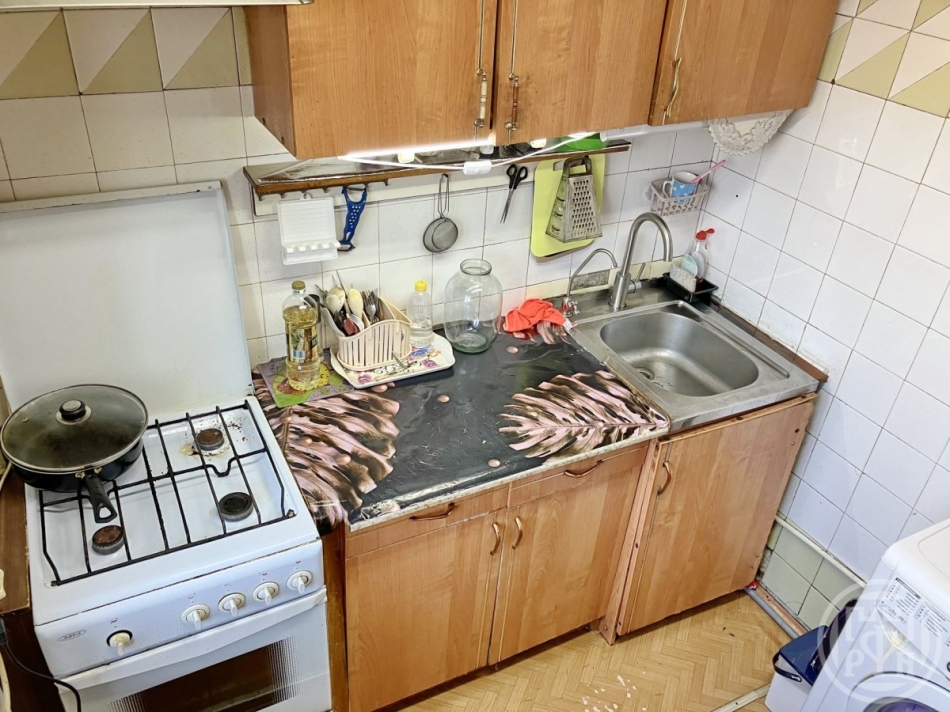 Продажа 3-комн квартиры на вторичном рынке Васи Алексеева ул. ,  д. 15