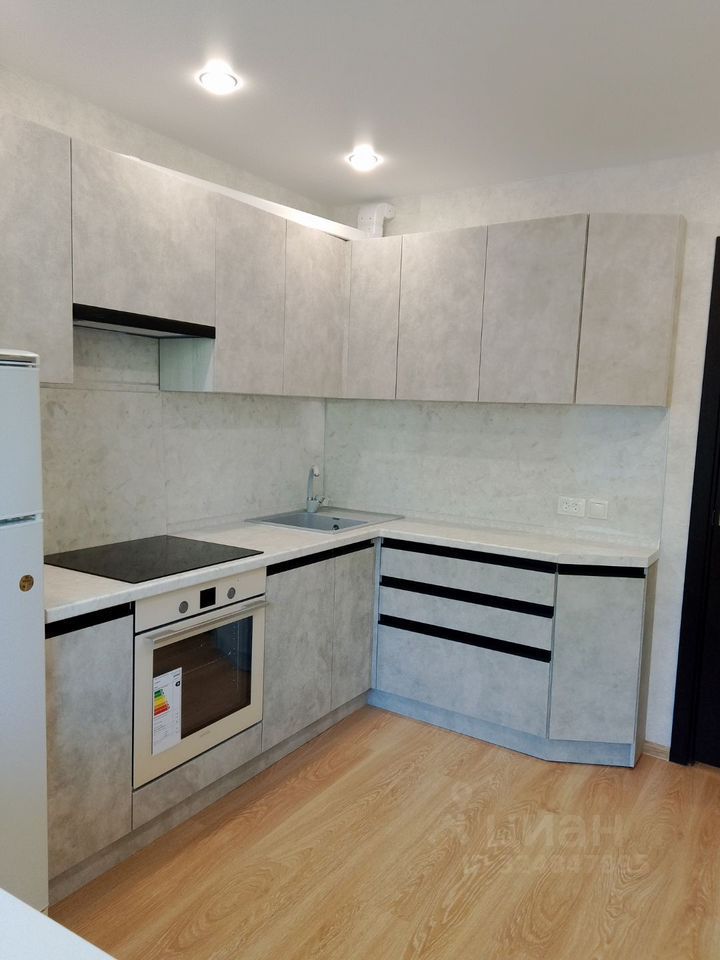 Продажа 2-комн квартиры на вторичном рынке Серпухов, Октябрьская улица, 32