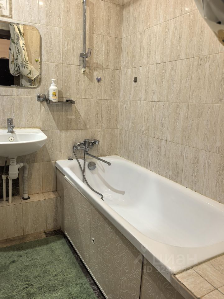 Продажа студии Южный мкр, улица Курыжова, 32