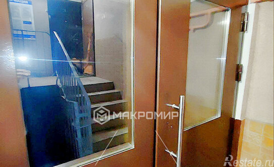 Продажа 3-комн квартиры на вторичном рынке Художников пр-кт,  д. 15,  к. 2